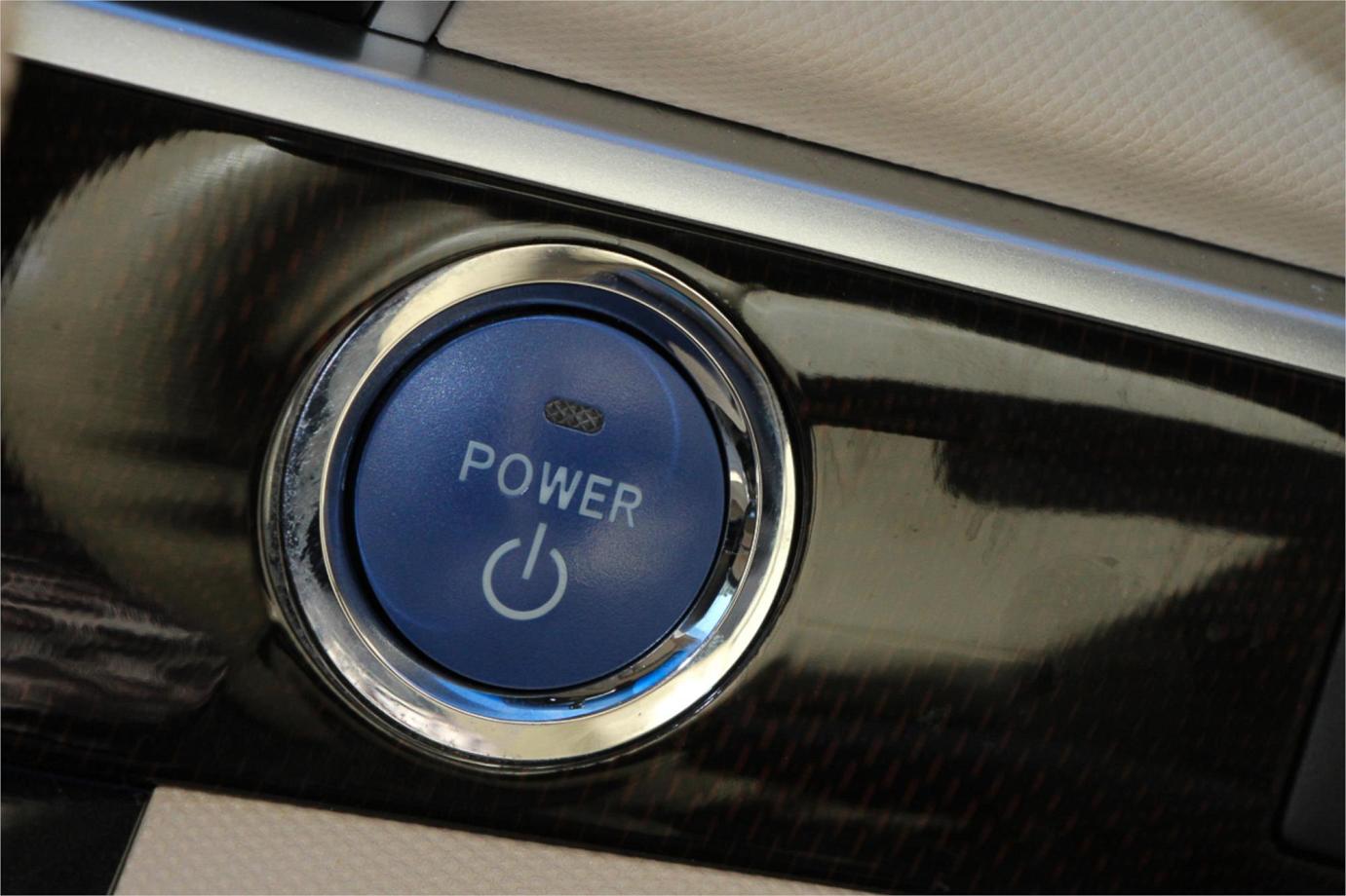 2013 Toyota Estima Aeras Hybrid Exterior 11