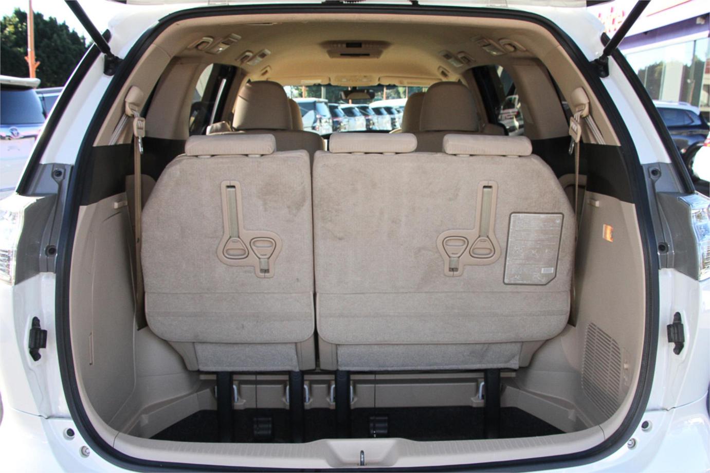 2013 Toyota Estima Aeras Hybrid Exterior 18