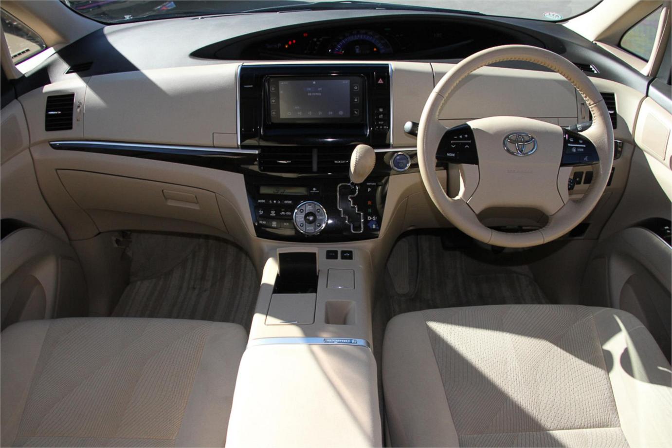 2013 Toyota Estima Aeras Hybrid Exterior 24