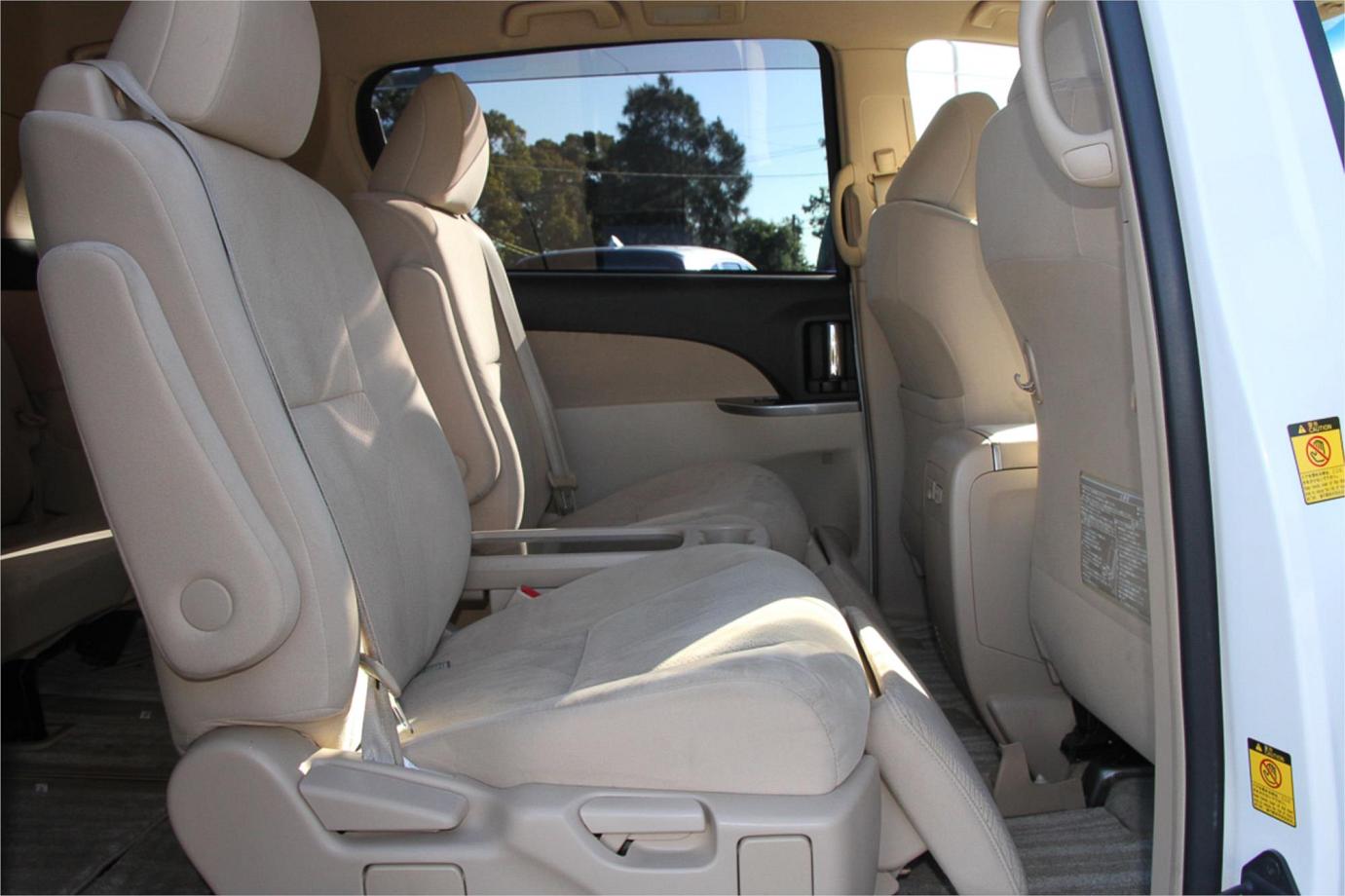 2013 Toyota Estima Aeras Hybrid Exterior 27