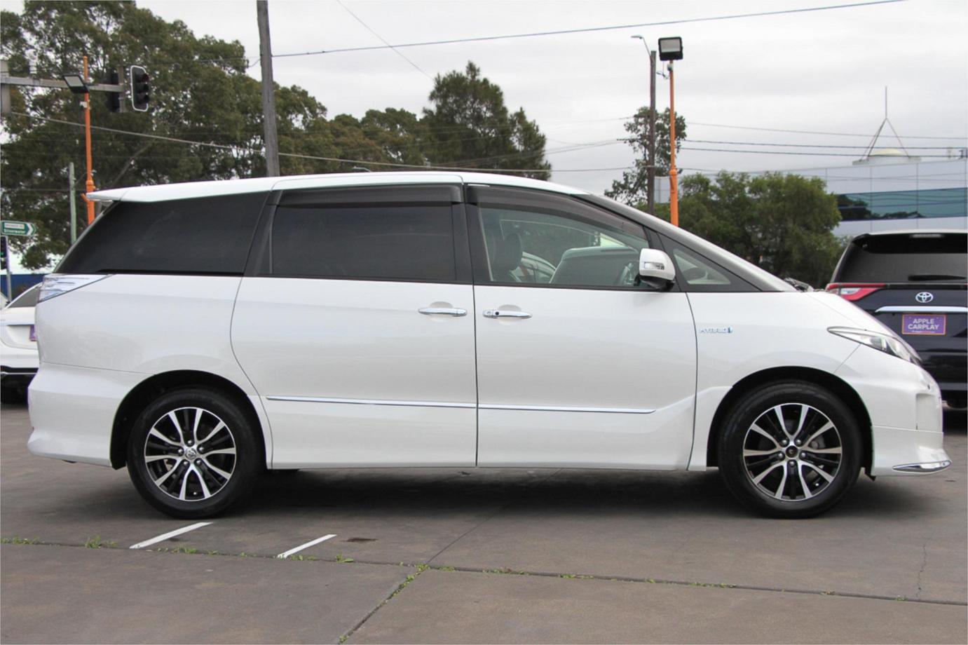 2013 Toyota Estima Hybrid Aeras Premium Exterior 13
