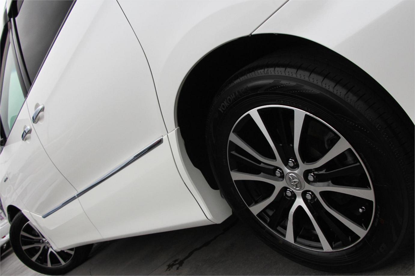 2013 Toyota Estima Hybrid Aeras Premium Exterior 20