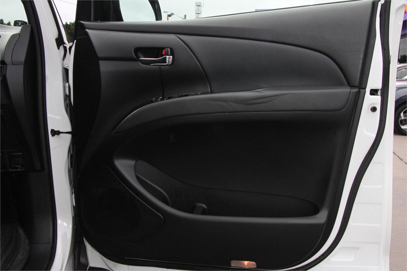 2013 Toyota Estima Hybrid Aeras Premium Exterior 21