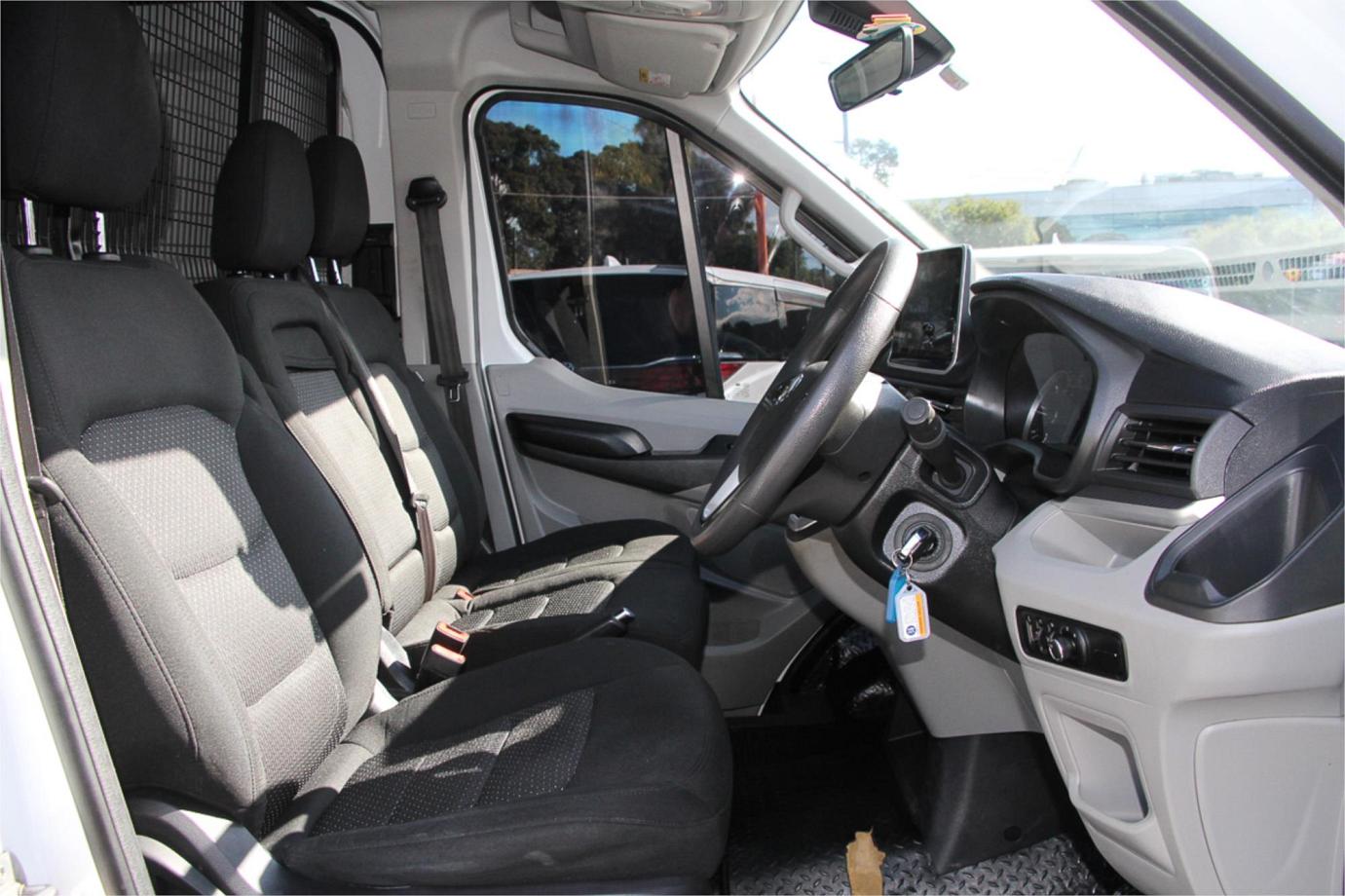 2022 Ldv Deliver 9 Mwb Mid Roof Exterior 24