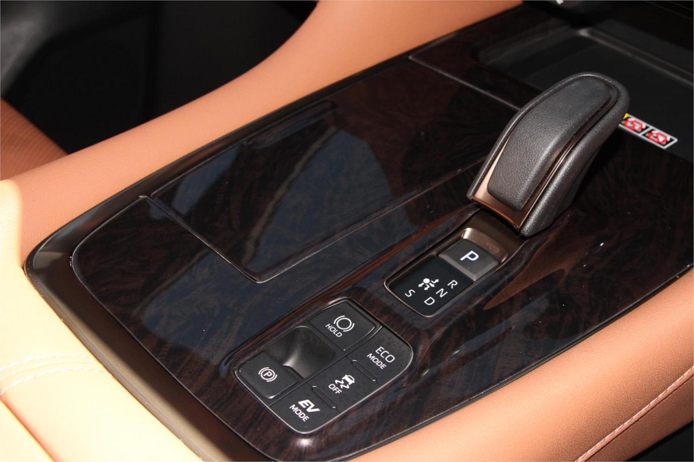 2025 Toyota Alphard Z Premier (hybrid) Exterior 15