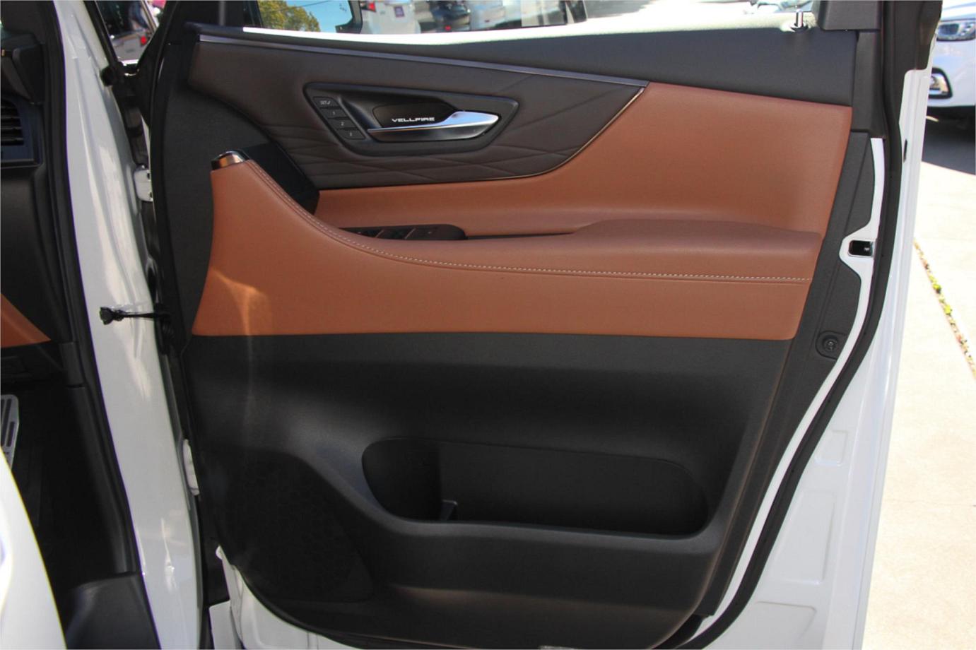 2025 Toyota Alphard Z Premier (hybrid) Exterior 32