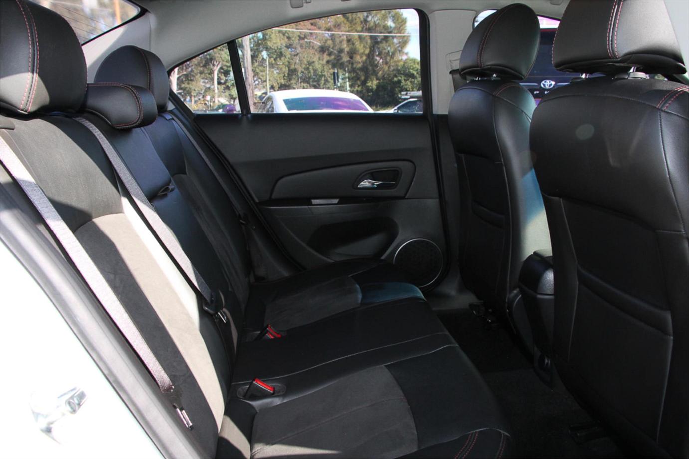 2016 Holden Cruze Sri Z-series Exterior 3