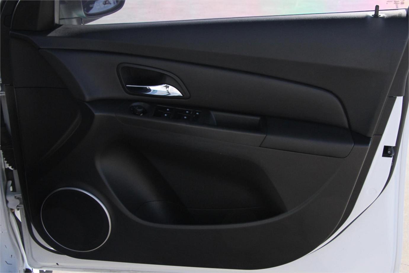 2016 Holden Cruze Sri Z-series Exterior 23