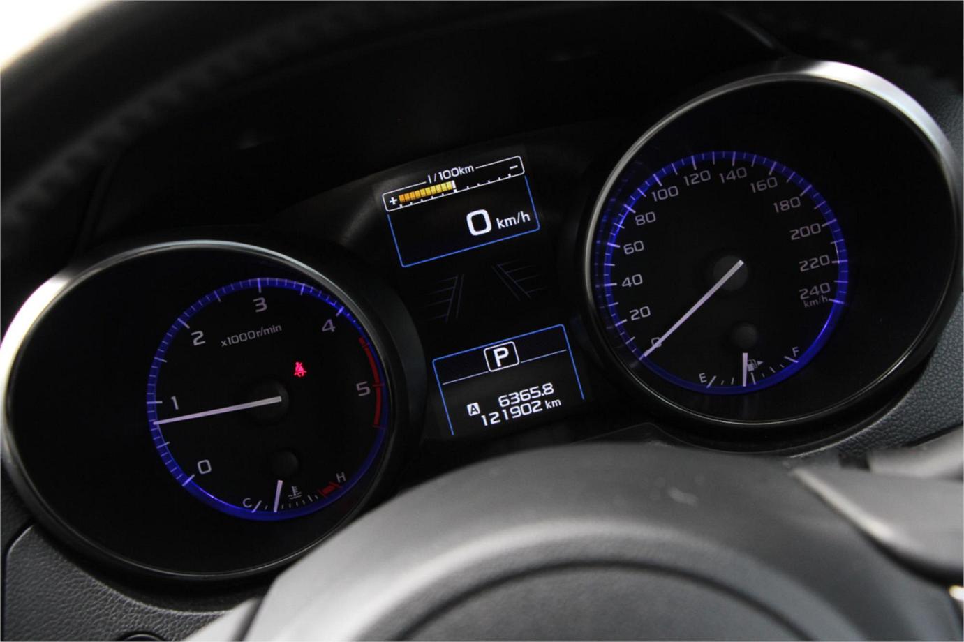 2017 Subaru Outback 2.0d Premium Exterior 4
