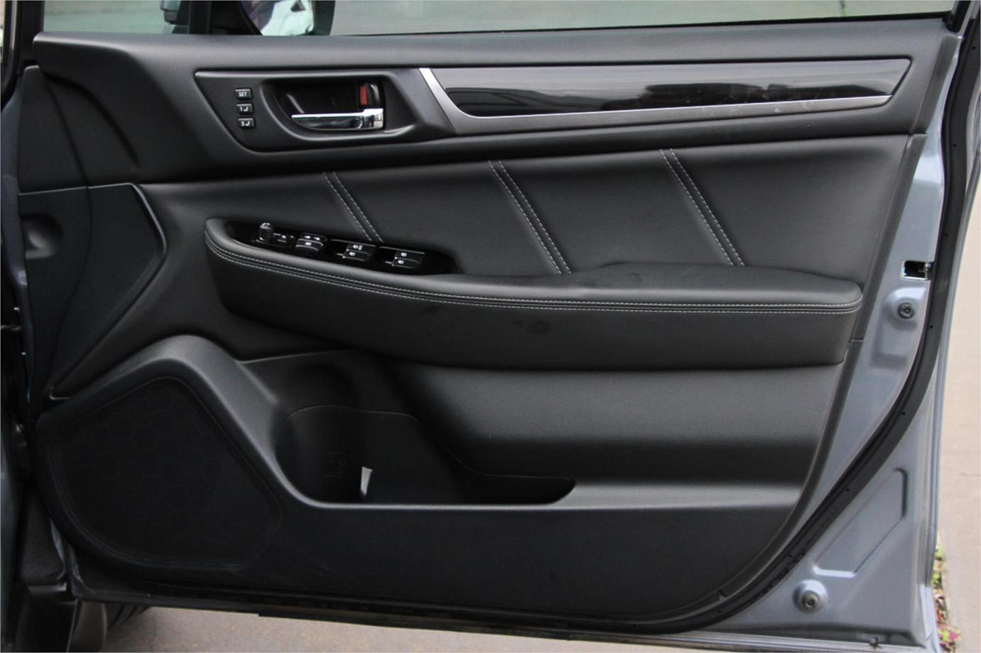 2017 Subaru Outback 2.0d Premium Exterior 23
