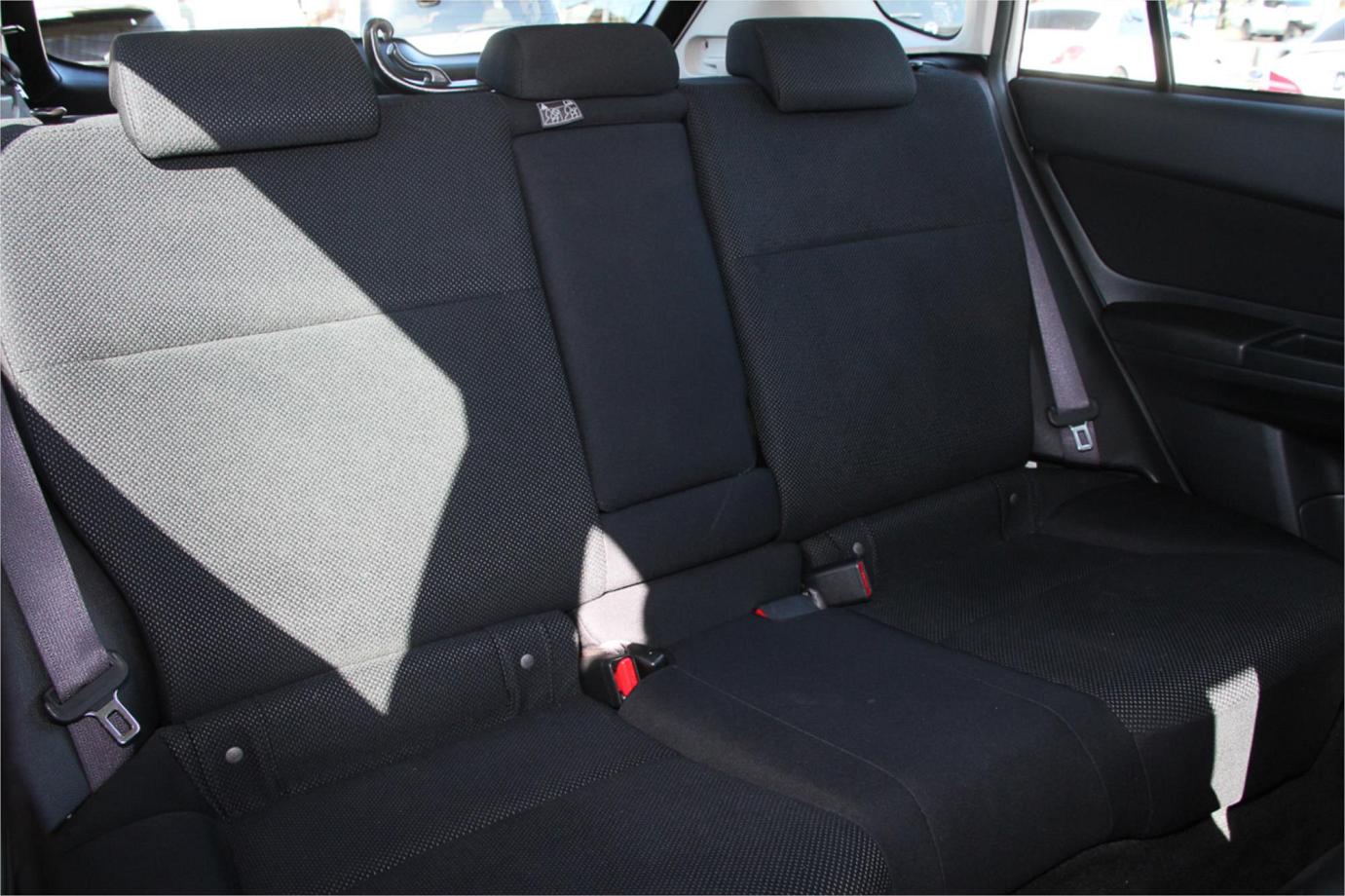 2014 Subaru Impreza 2.0i Exterior 3