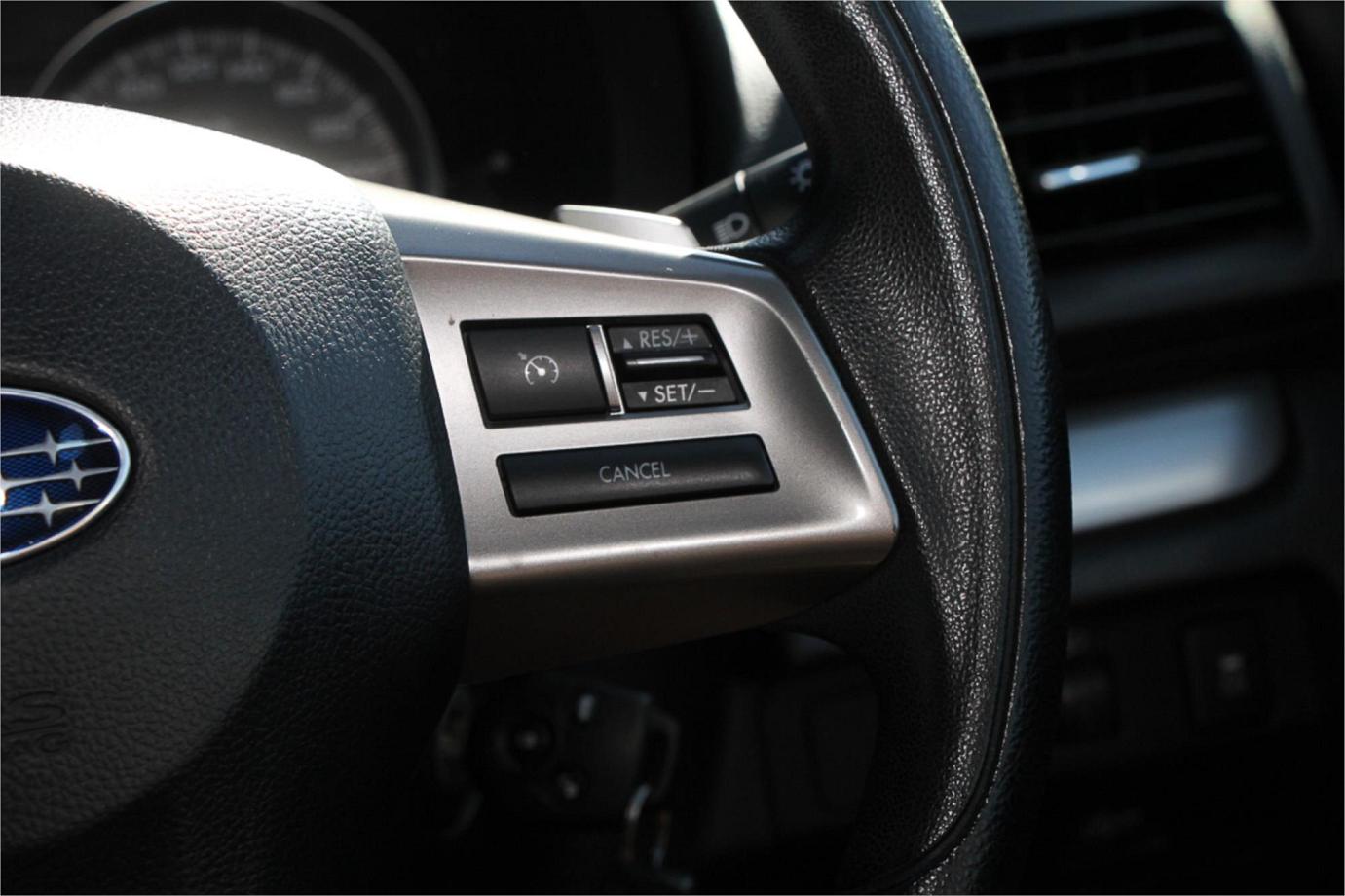 2014 Subaru Impreza 2.0i Exterior 9