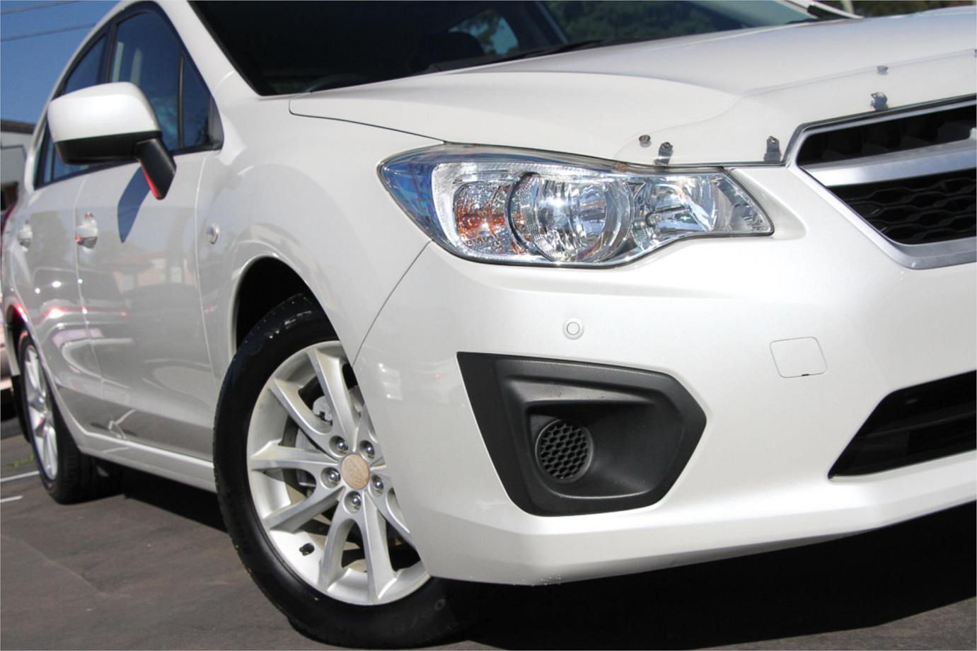 2014 Subaru Impreza 2.0i Exterior 12