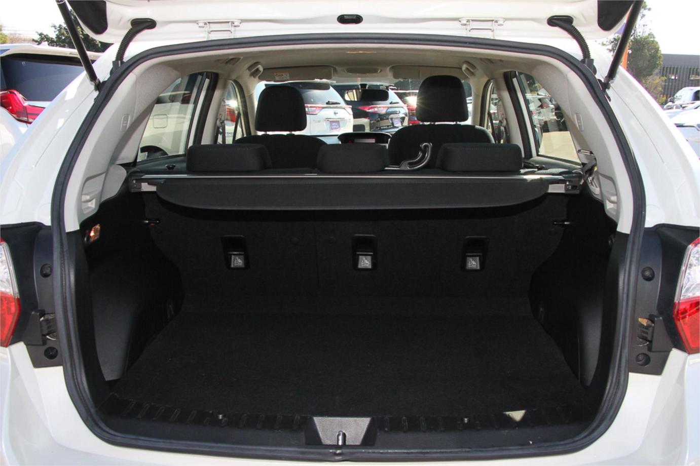 2014 Subaru Impreza 2.0i Exterior 16