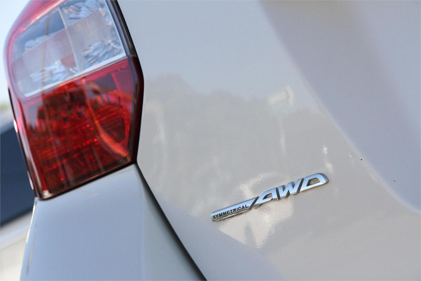 2014 Subaru Impreza 2.0i Exterior 18