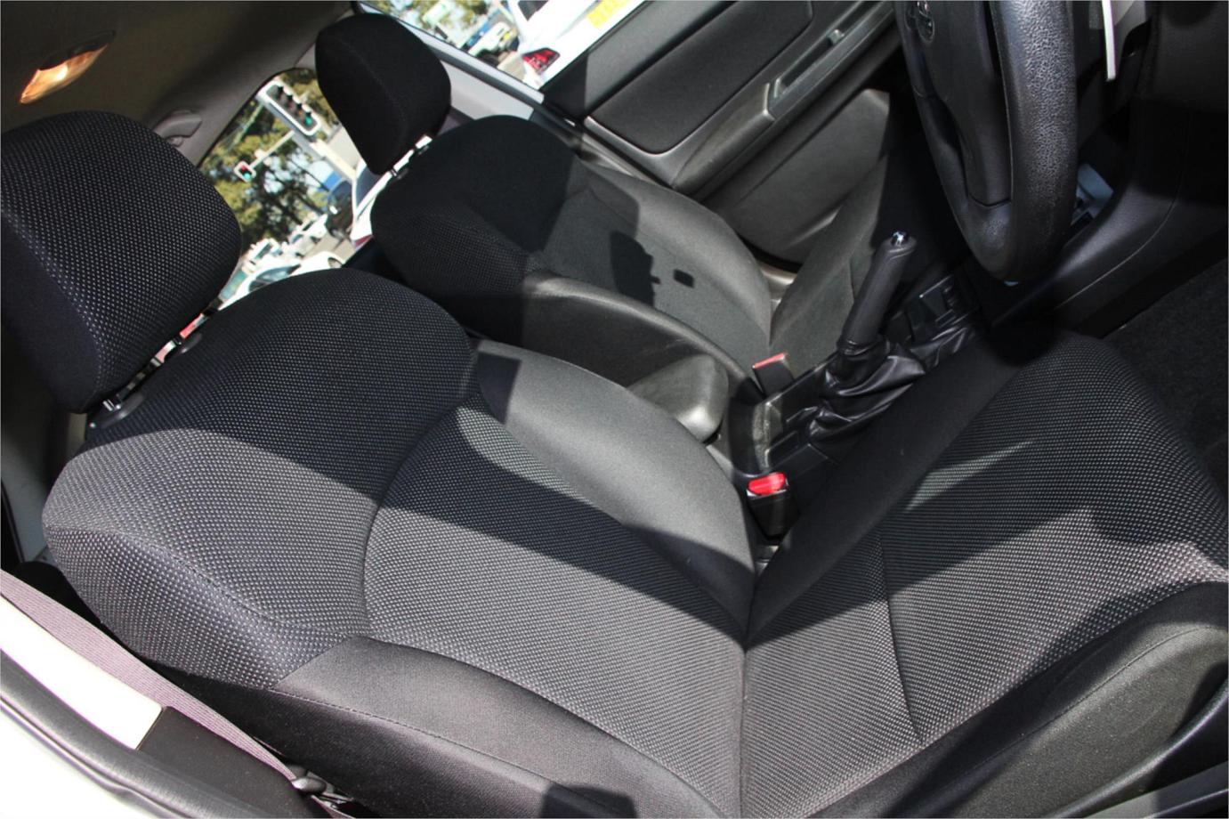 2014 Subaru Impreza 2.0i Exterior 25