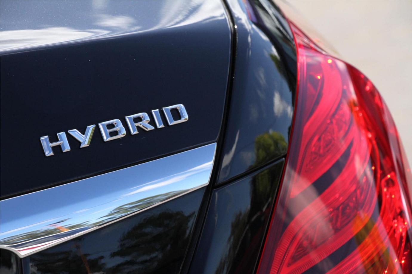 2015 Mercedes-benz S-class S400 Amg Line (hybrid) Exterior 4
