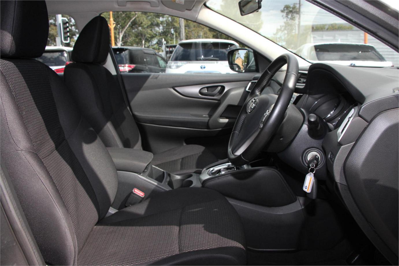2017 Nissan Qashqai St Exterior 24