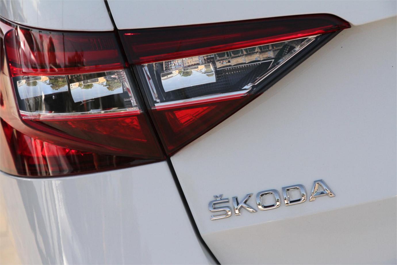 2016 Skoda Superb 206tsi Exterior 18