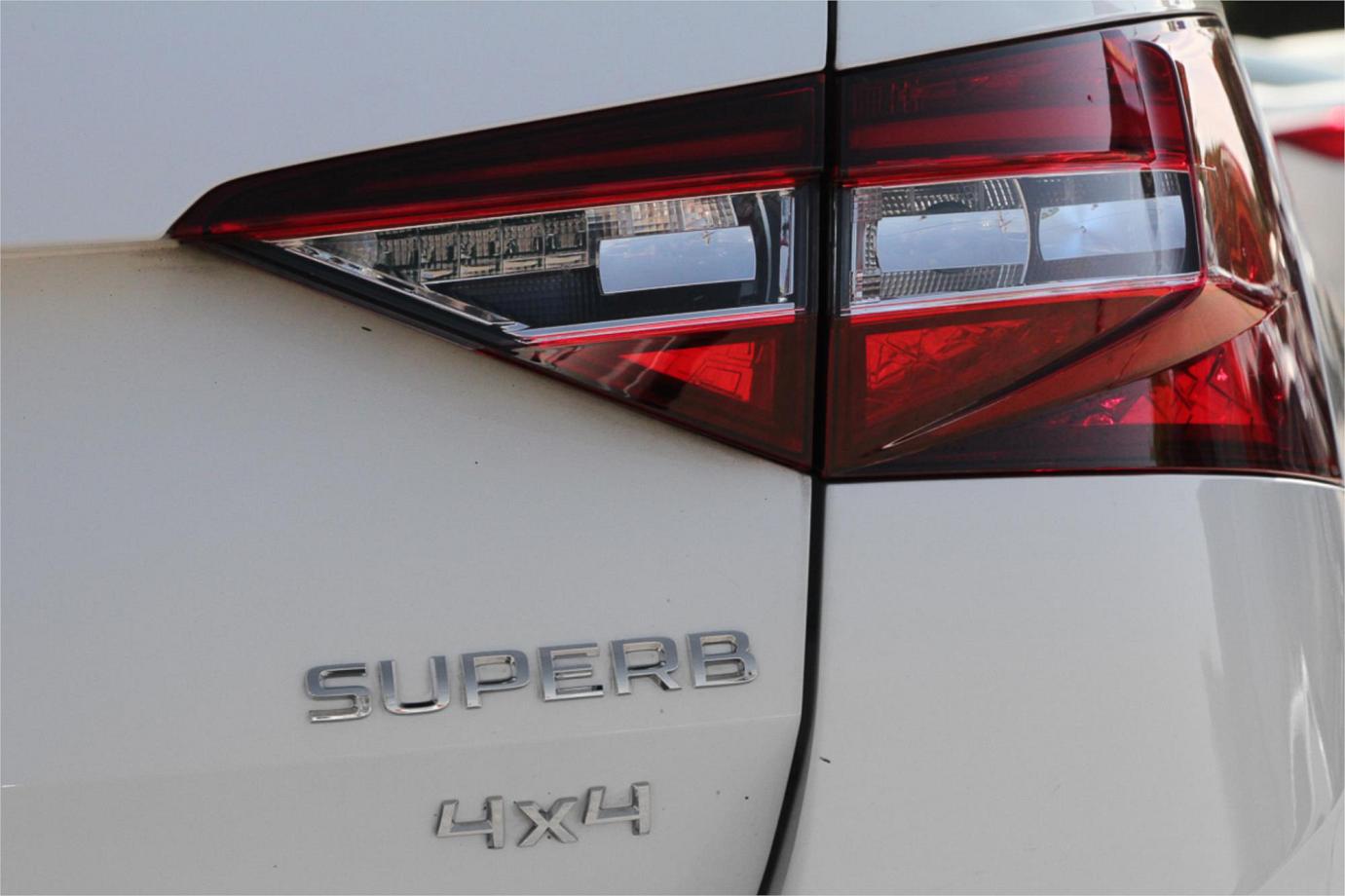 2016 Skoda Superb 206tsi Exterior 19