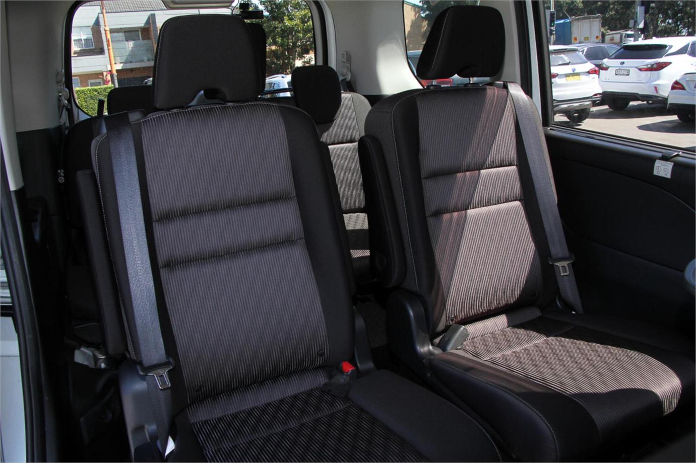 2021 Nissan Serena E- Power (highway Star) Exterior 2