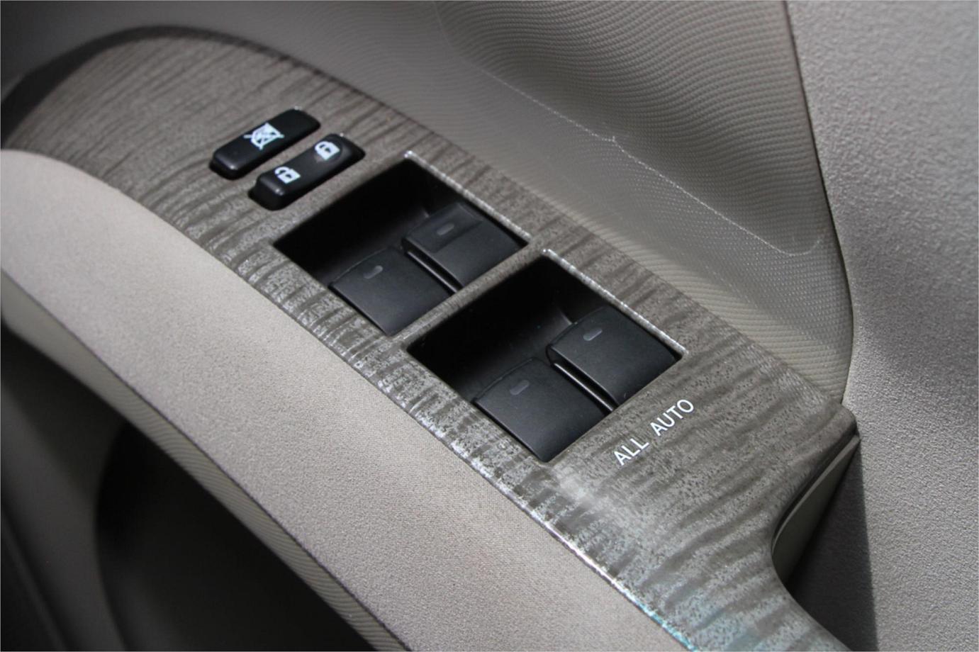 2011 Toyota Estima Hybrid G Exterior 13