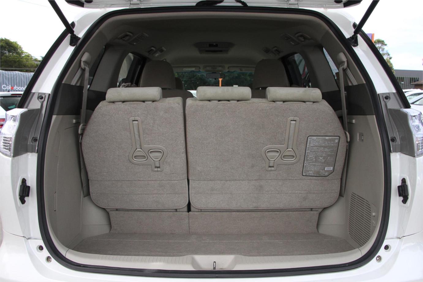 2011 Toyota Estima Hybrid G Exterior 16