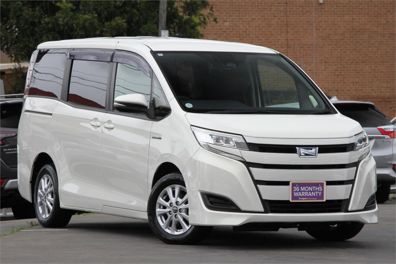 2018 Toyota Noah X (hybrid)