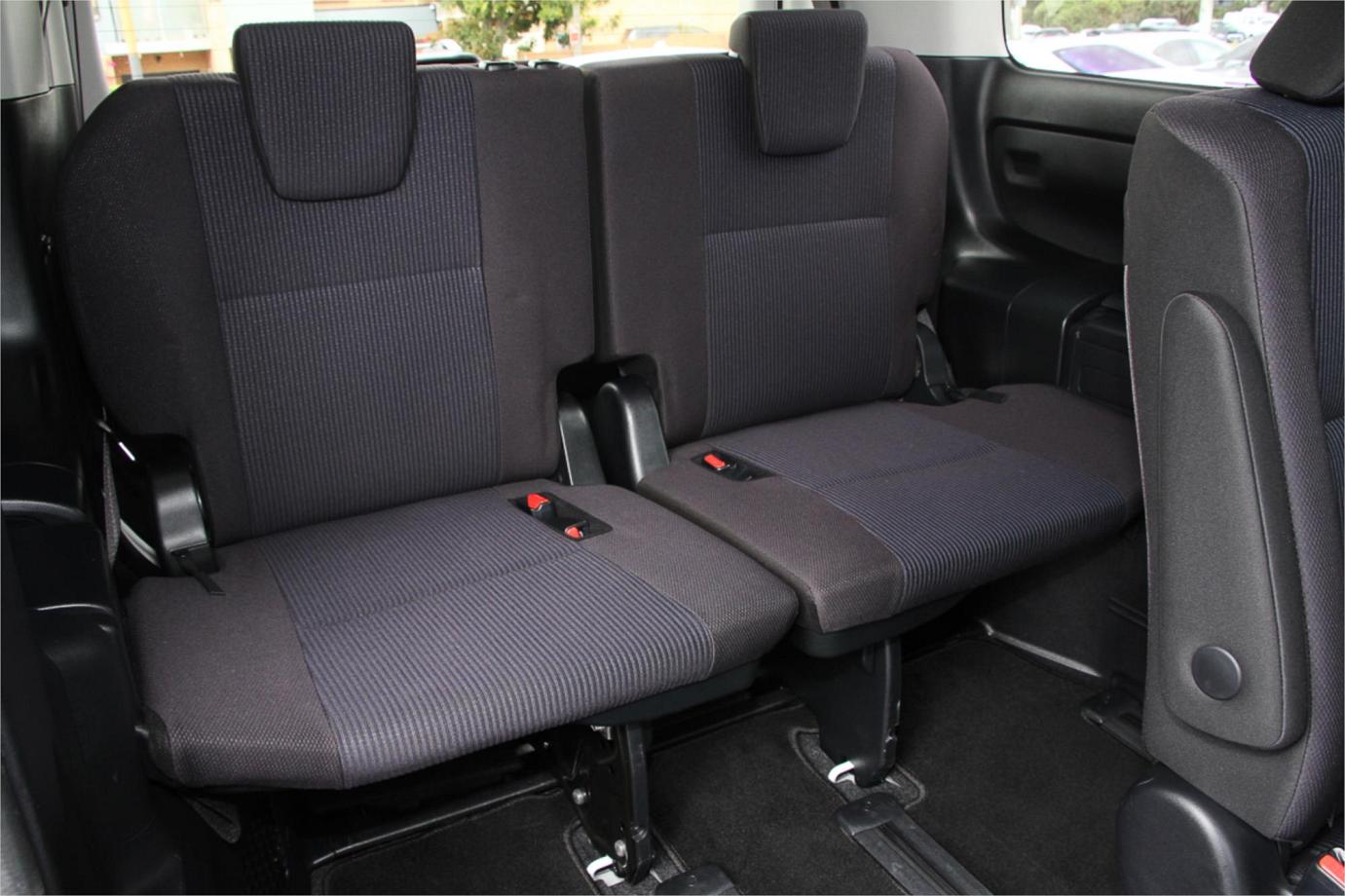 2018 Toyota Noah X (hybrid) Exterior 3